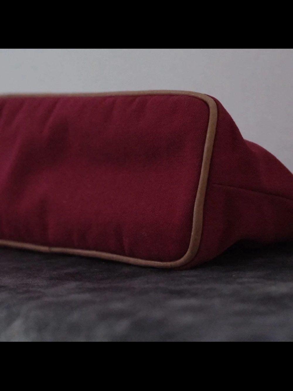 Hermes Men's Canvas Toiletry Pouch in Deep Red with Tan Trim - Picture 9 of 13